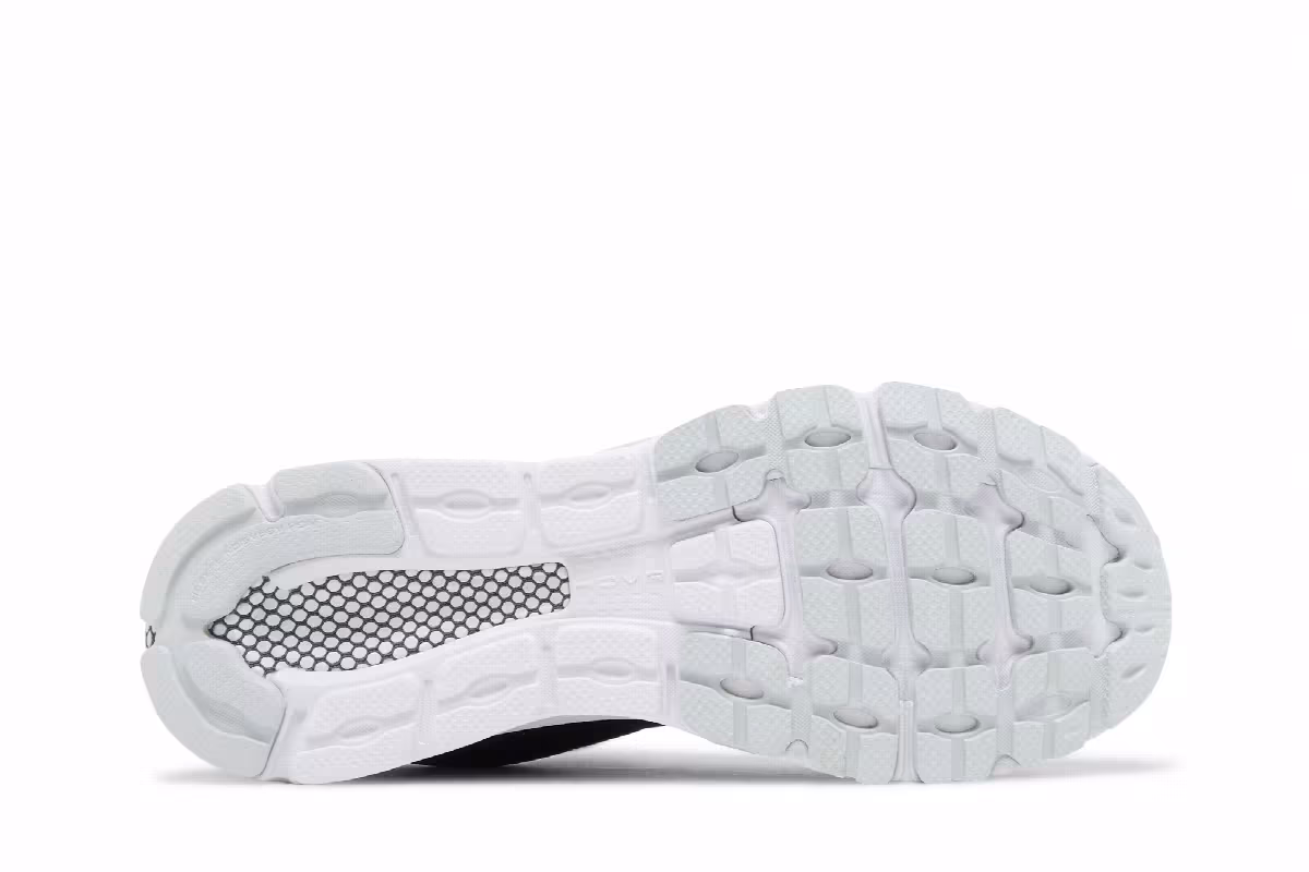 Under Armour Women's HOVR Infinite 3 Black White, view 5