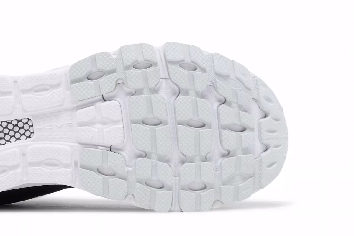 Under Armour Women's HOVR Infinite 3 Black White, view 6