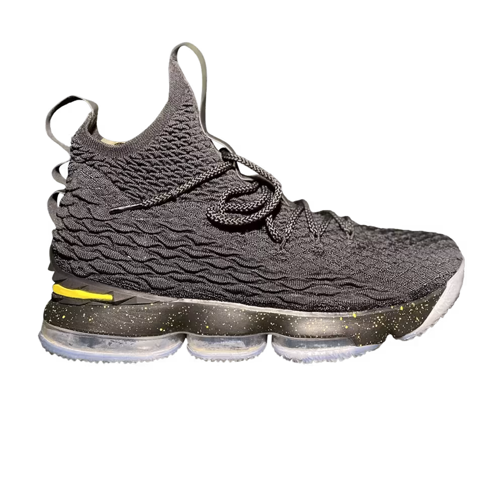 Nike LeBron 15 Oregon Away