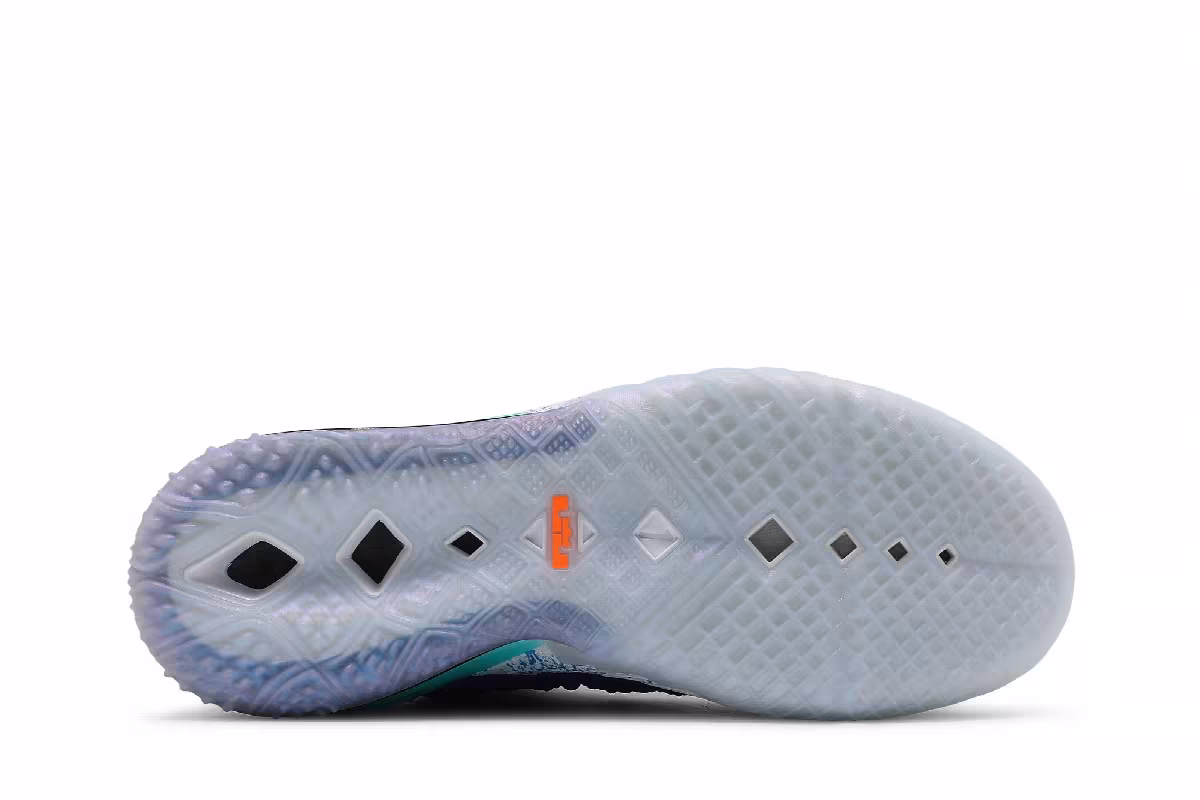 Nike LeBron 18 Best Of 10–18, view 5