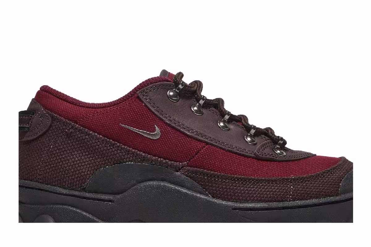 Nike Women's Lahar Low Canvas Madeira Dark Beetroot, view 3