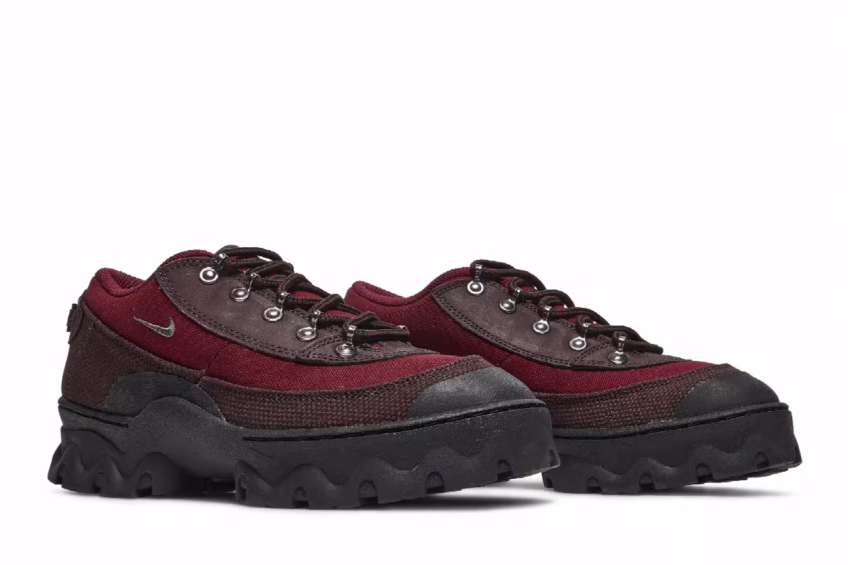 Nike Women's Lahar Low Canvas Madeira Dark Beetroot, view 9