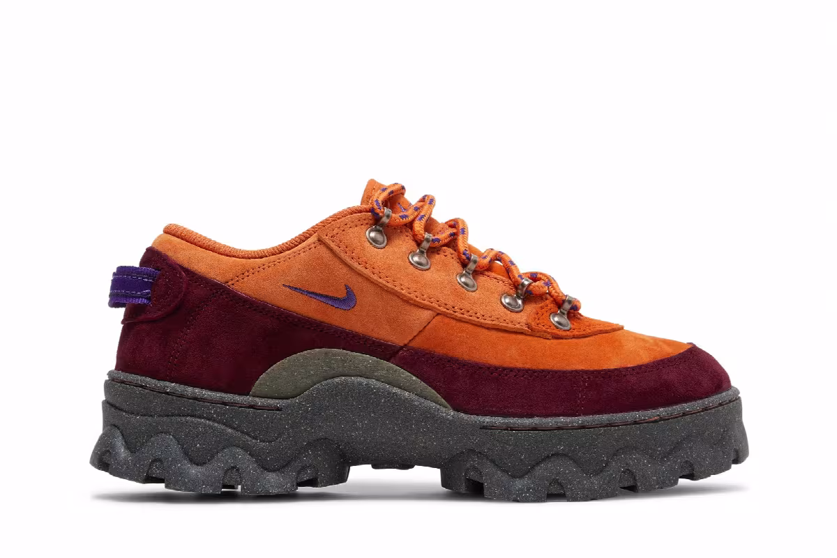 Nike Women's Lahar Low Sport Spice Dark Beetroot, view 2