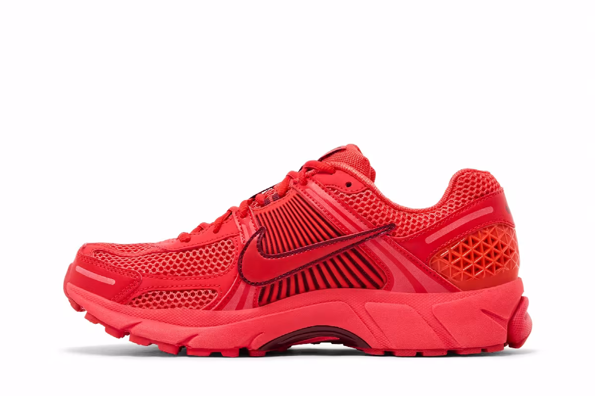 Nike Women's Zoom Vomero 5 Photon Dust, view 4