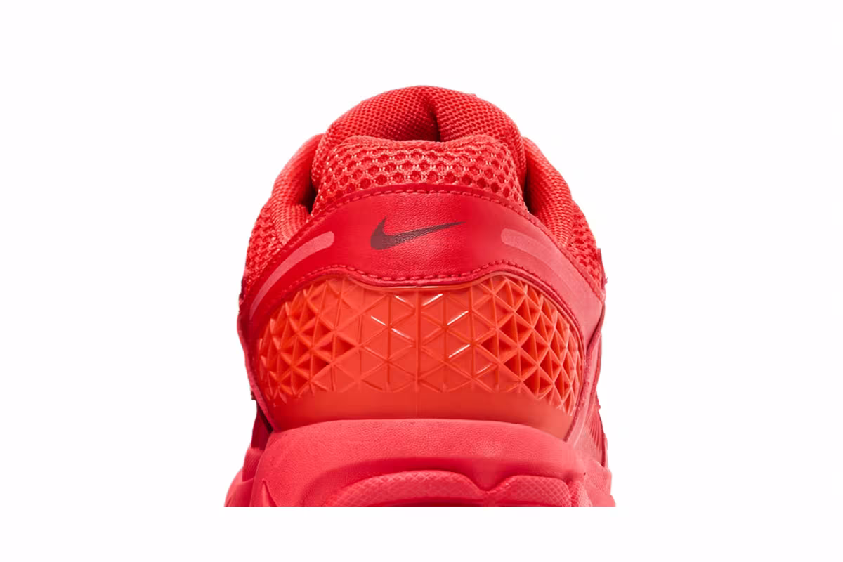 Nike Women's Zoom Vomero 5 Photon Dust, view 8