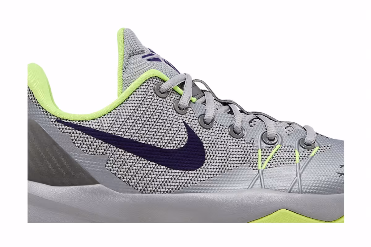 Nike Zoom Kobe Venomenom 4, view 3