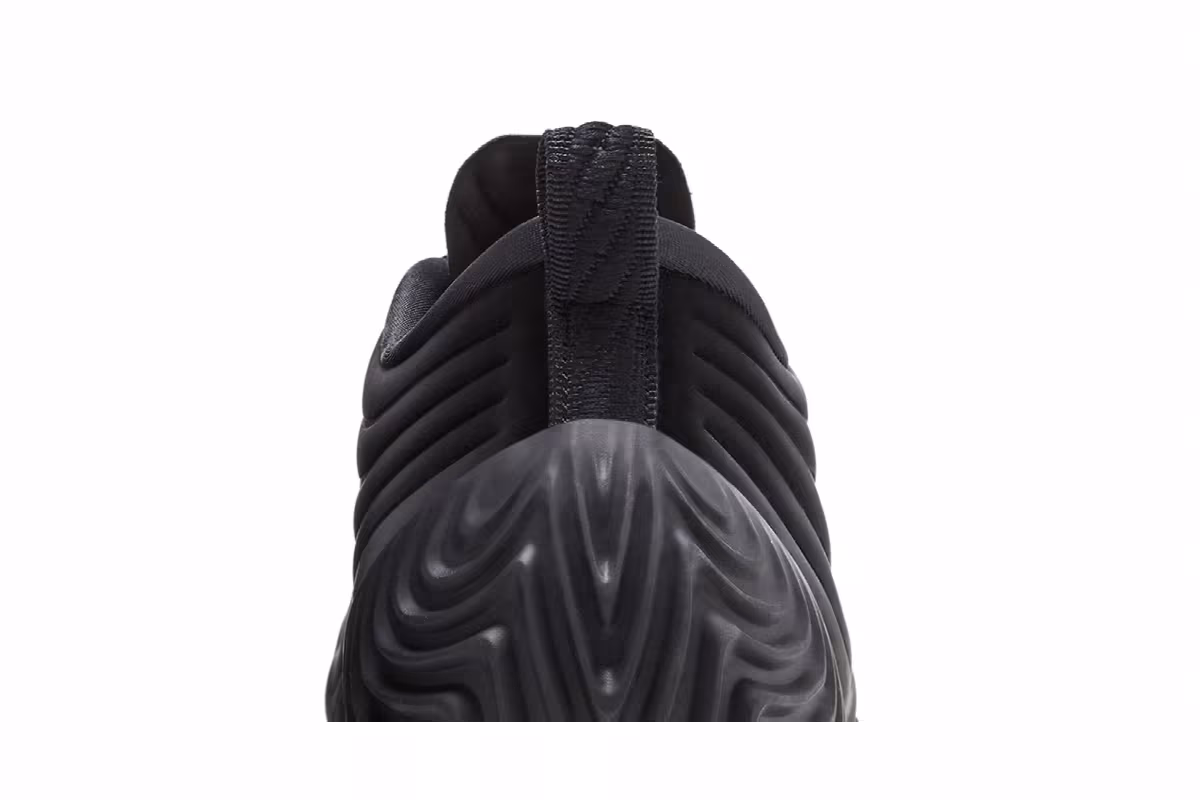 Nike Women's Astra Ultra Triple Black, view 8
