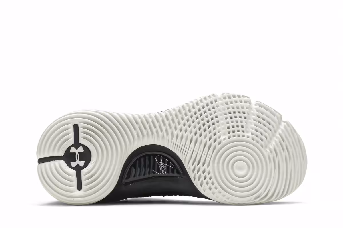 Under Armour Curry 4 Low Black, view 5