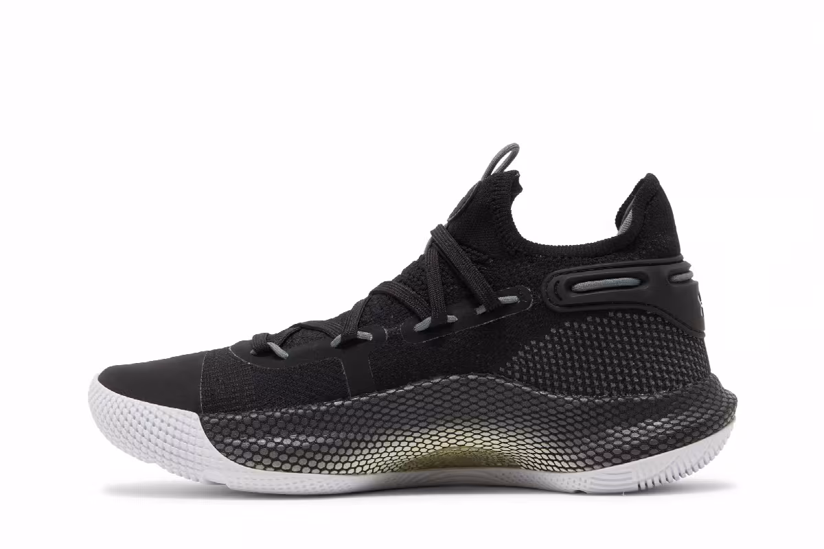Under Armour Curry 6 Team Black Gold Metallic, view 4