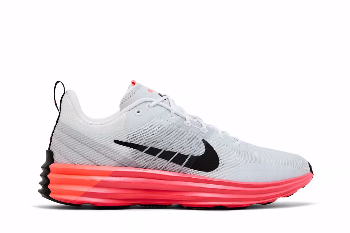 Nike Lunar Roam Hot Lava, view 2