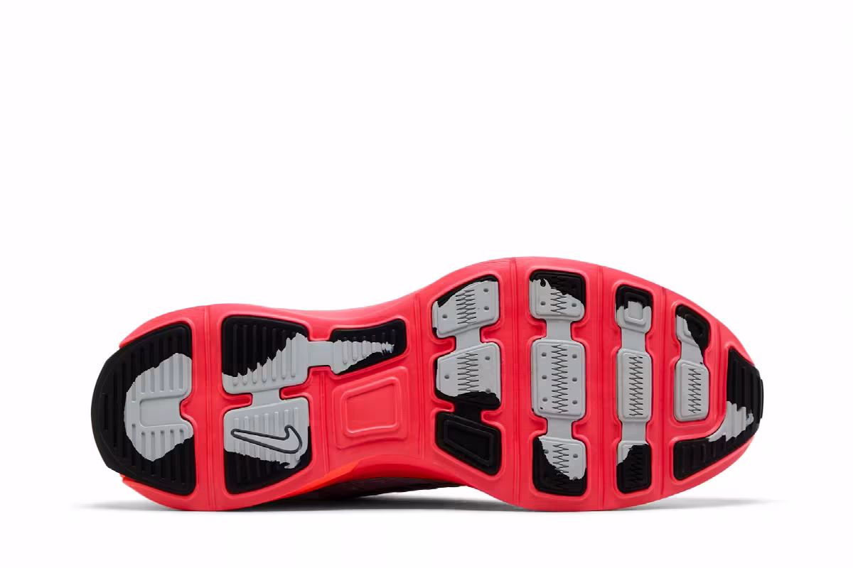 Nike Lunar Roam Hot Lava, view 5