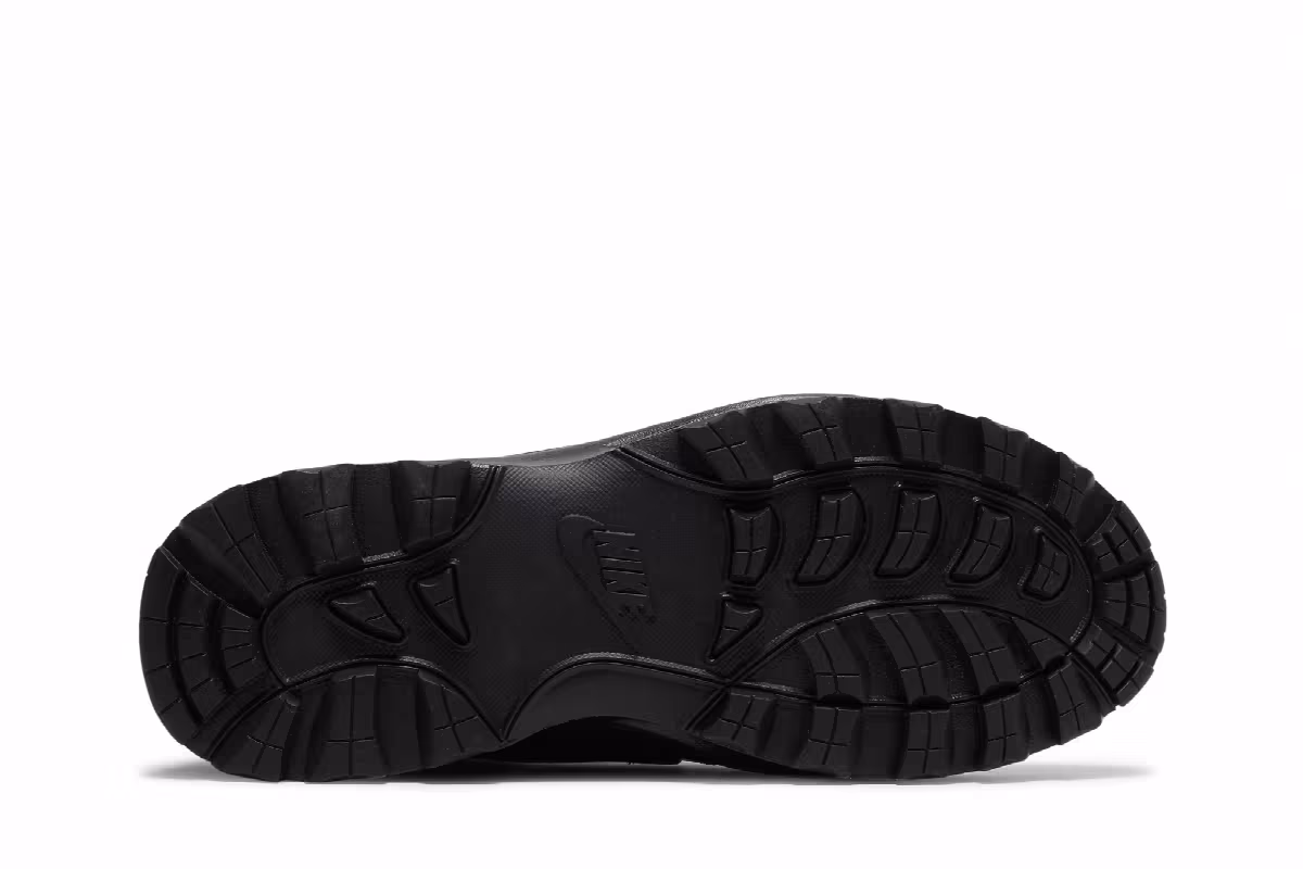 Nike Manoadome Triple Black, view 5