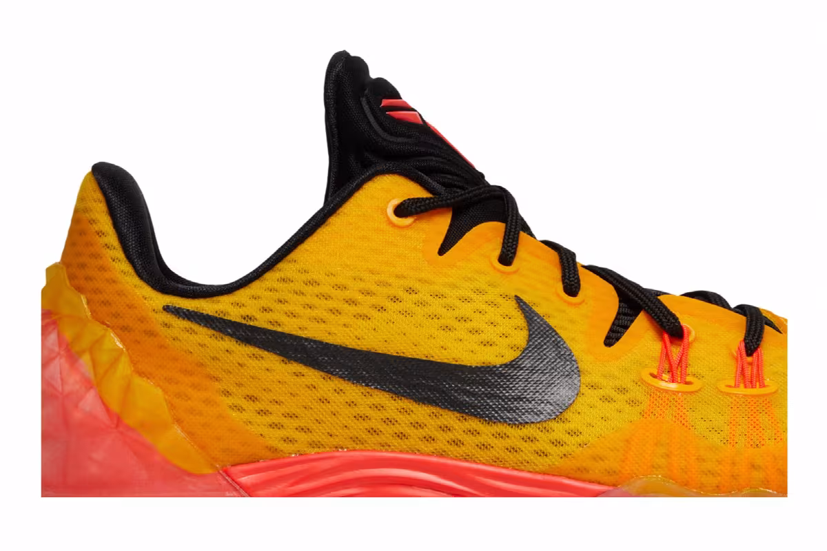 Nike Zoom Kobe Venomenon 5 University Gold, view 3