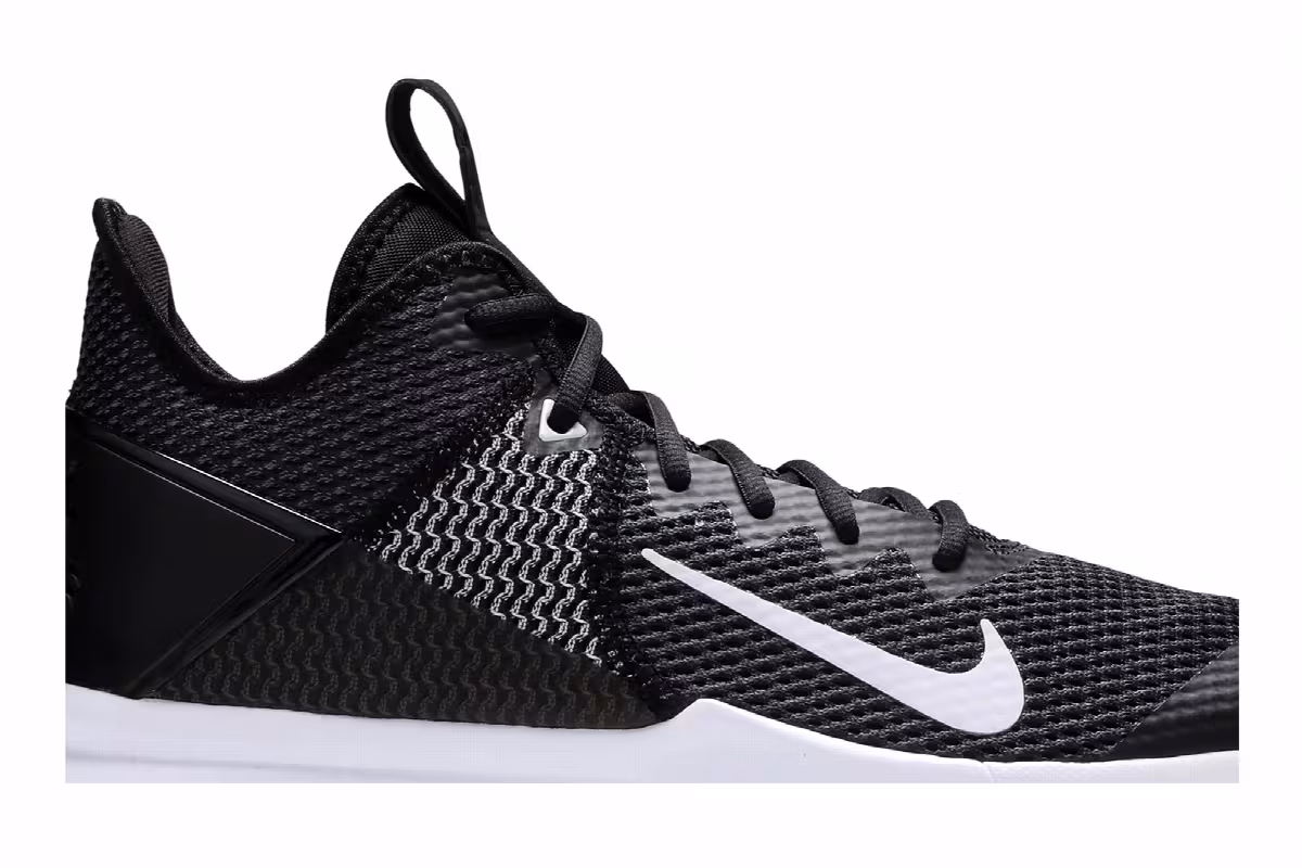 Nike LeBron Witness 4 Black, view 3