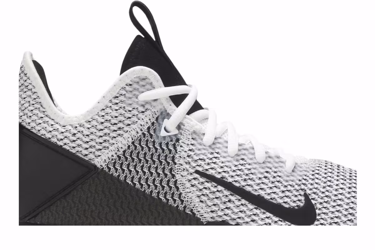 Nike LeBron Witness 4 White Black, view 3