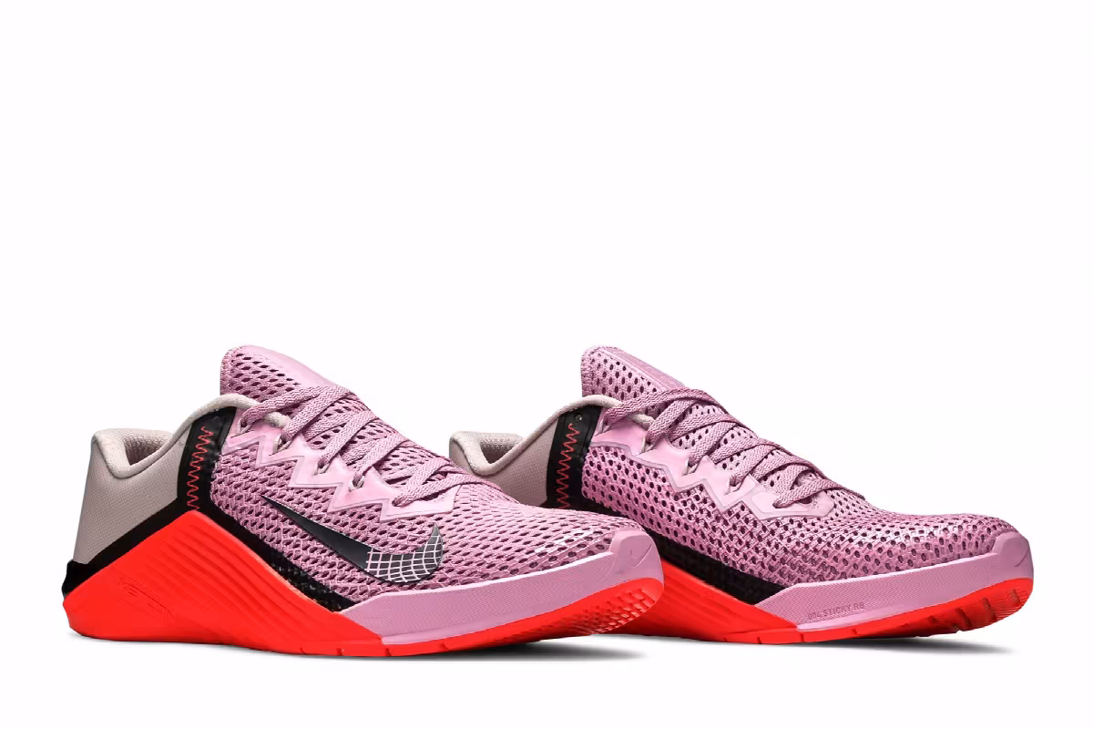 Nike Women's Metcon 6 Beyond Pink Flash Crimson, view 9