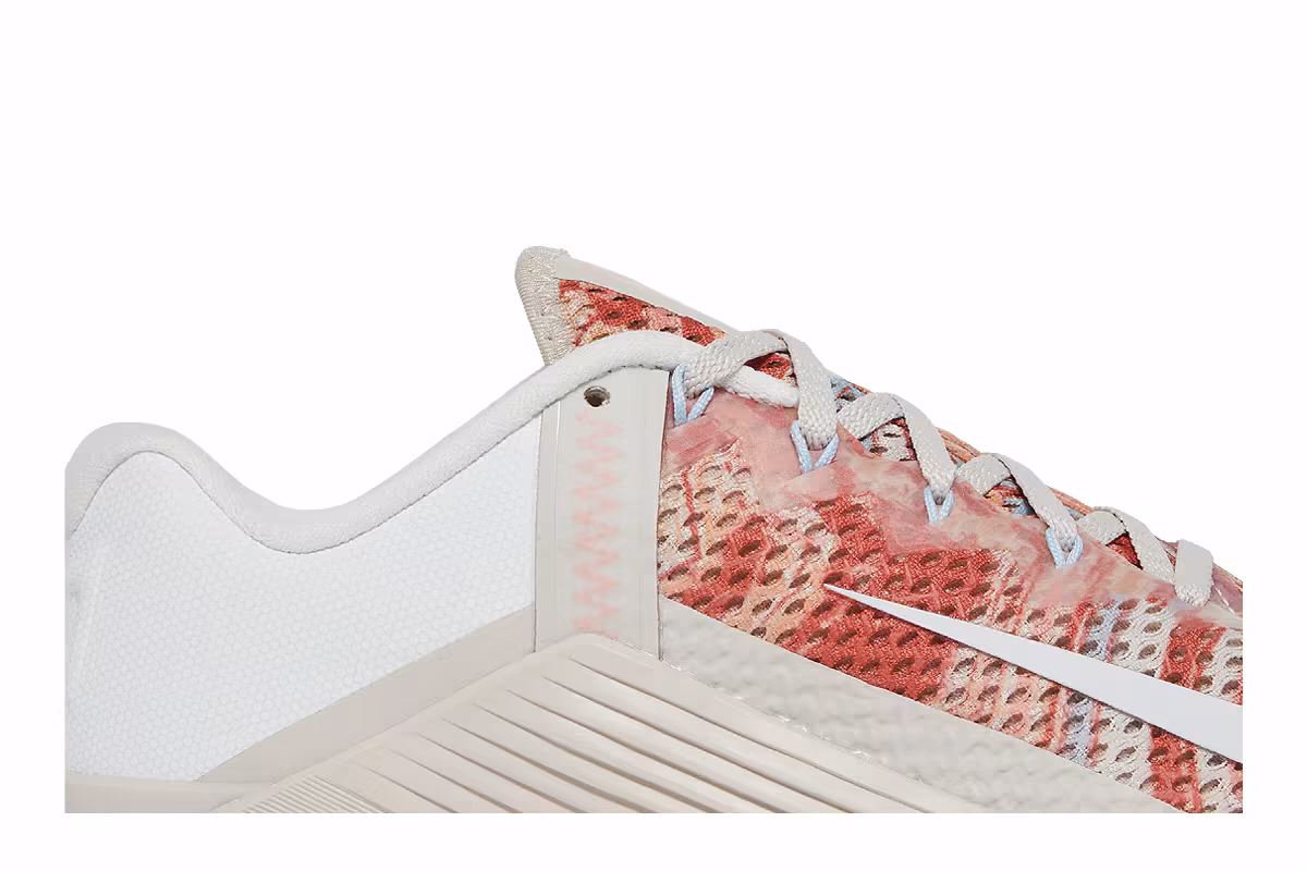 Nike Women's Metcon 6 Desert Sand Crimson Bliss, view 3