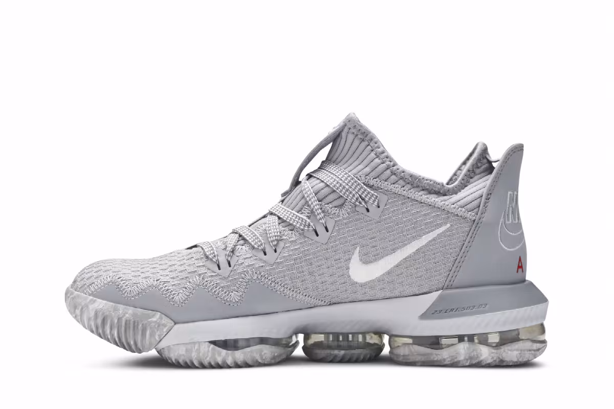 Nike LeBron 16 Low Wolf Grey, view 4