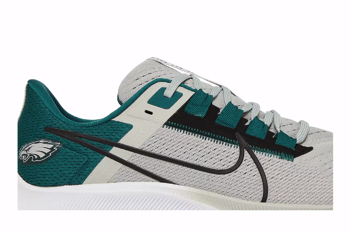 Nike NFL x Air Zoom Pegasus 38 Philadelphia Eagles, view 3