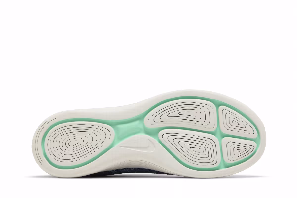 Nike Lunarepic Low Flyknit, view 5