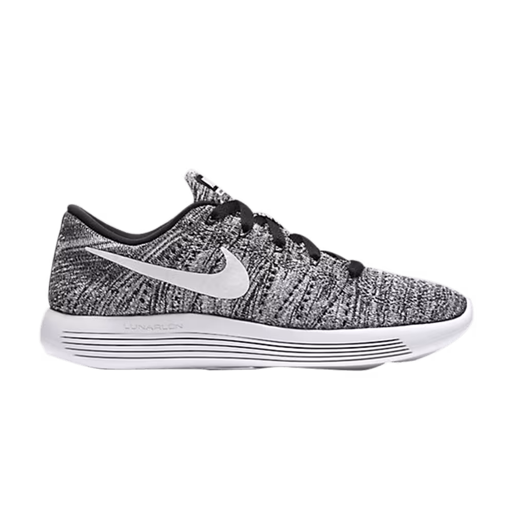 Nike Women's LunarEpic Low Flyknit Oreo