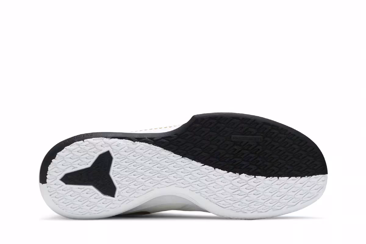 Nike Mamba Fury White Metallic Gold, view 5