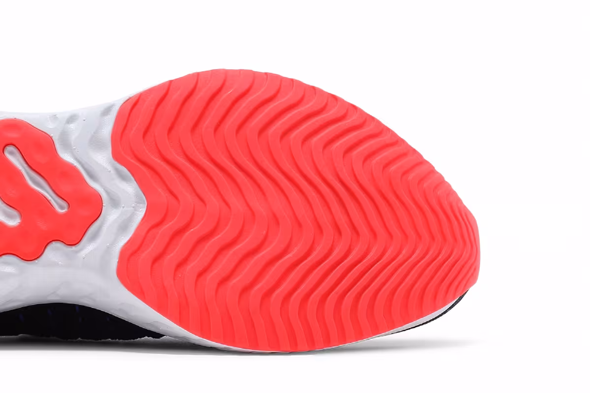 Nike React Phantom Run Flyknit 2 Black Bright Crimson, view 6