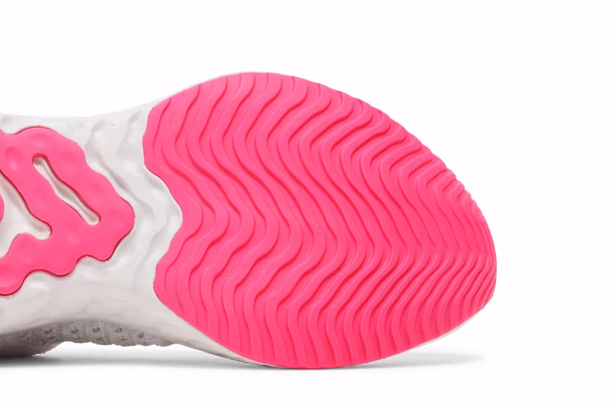 Nike Women's React Phantom Run Flyknit 2 Platinum Tint Chile Red, view 6