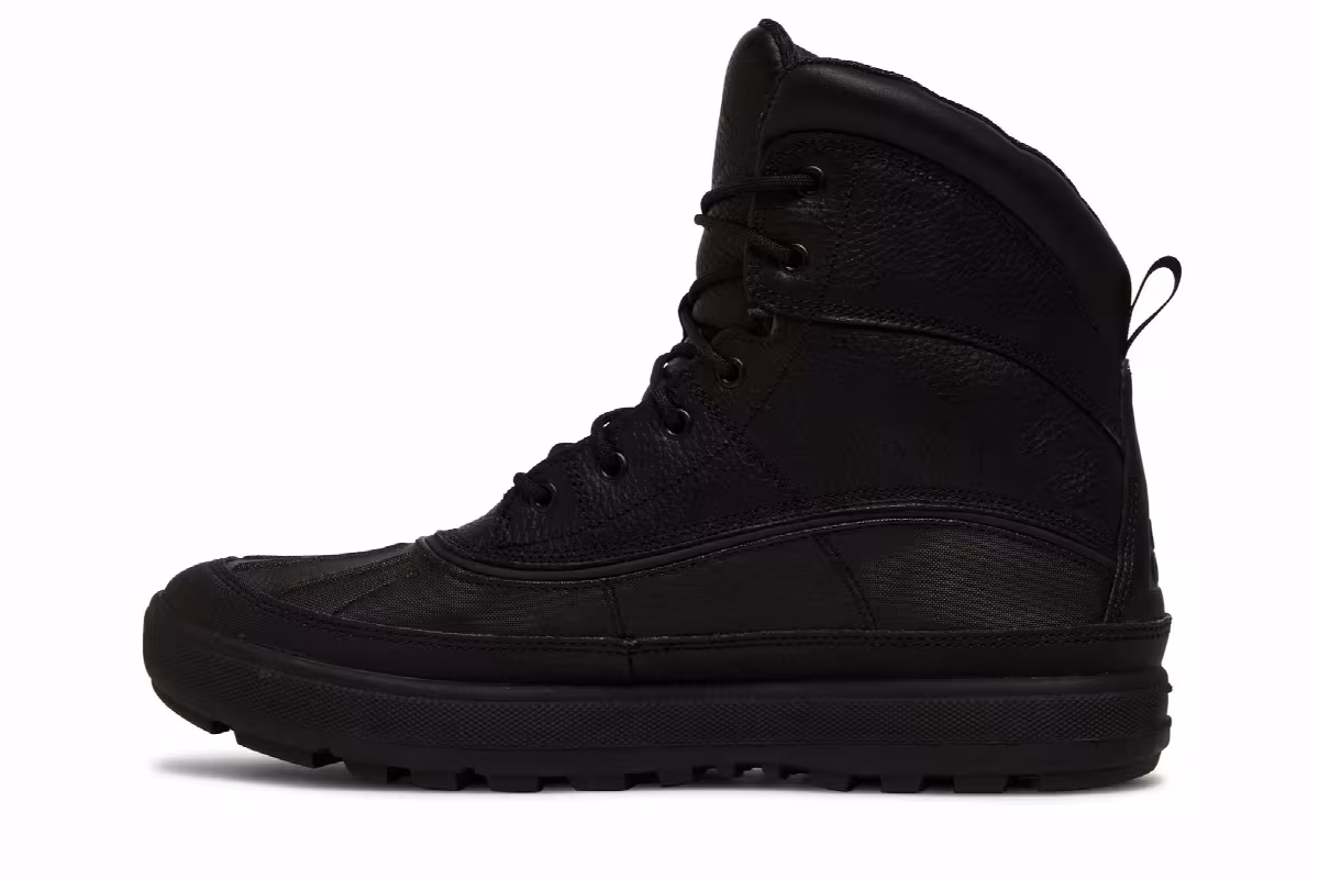 Nike Woodside 2 Triple Black, view 4