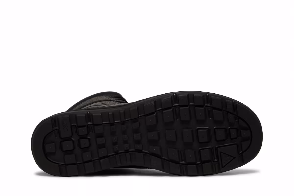 Nike Woodside 2 Triple Black, view 5