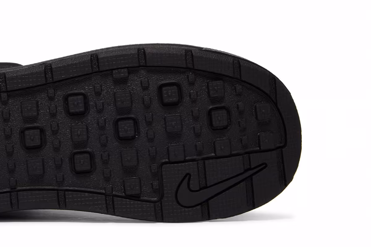 Nike Woodside 2 High PS Triple Black, view 6