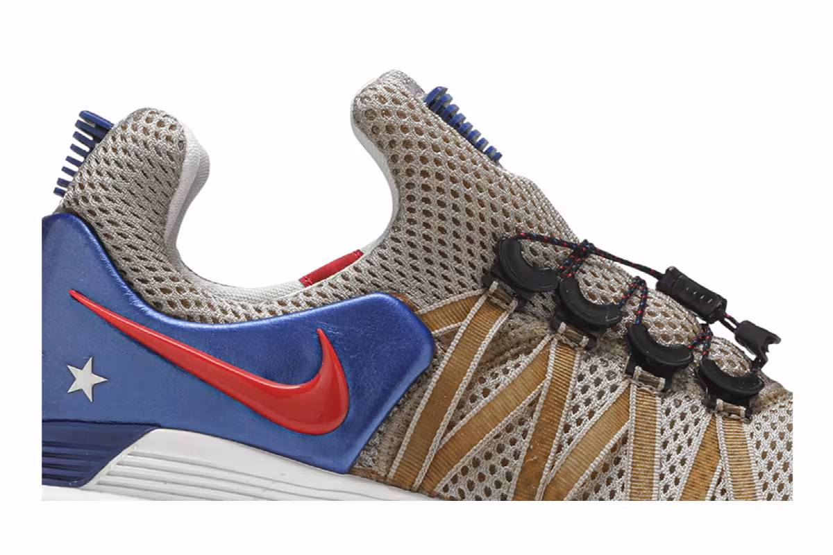 Nike Shox Gravity Metallic Gold, view 3