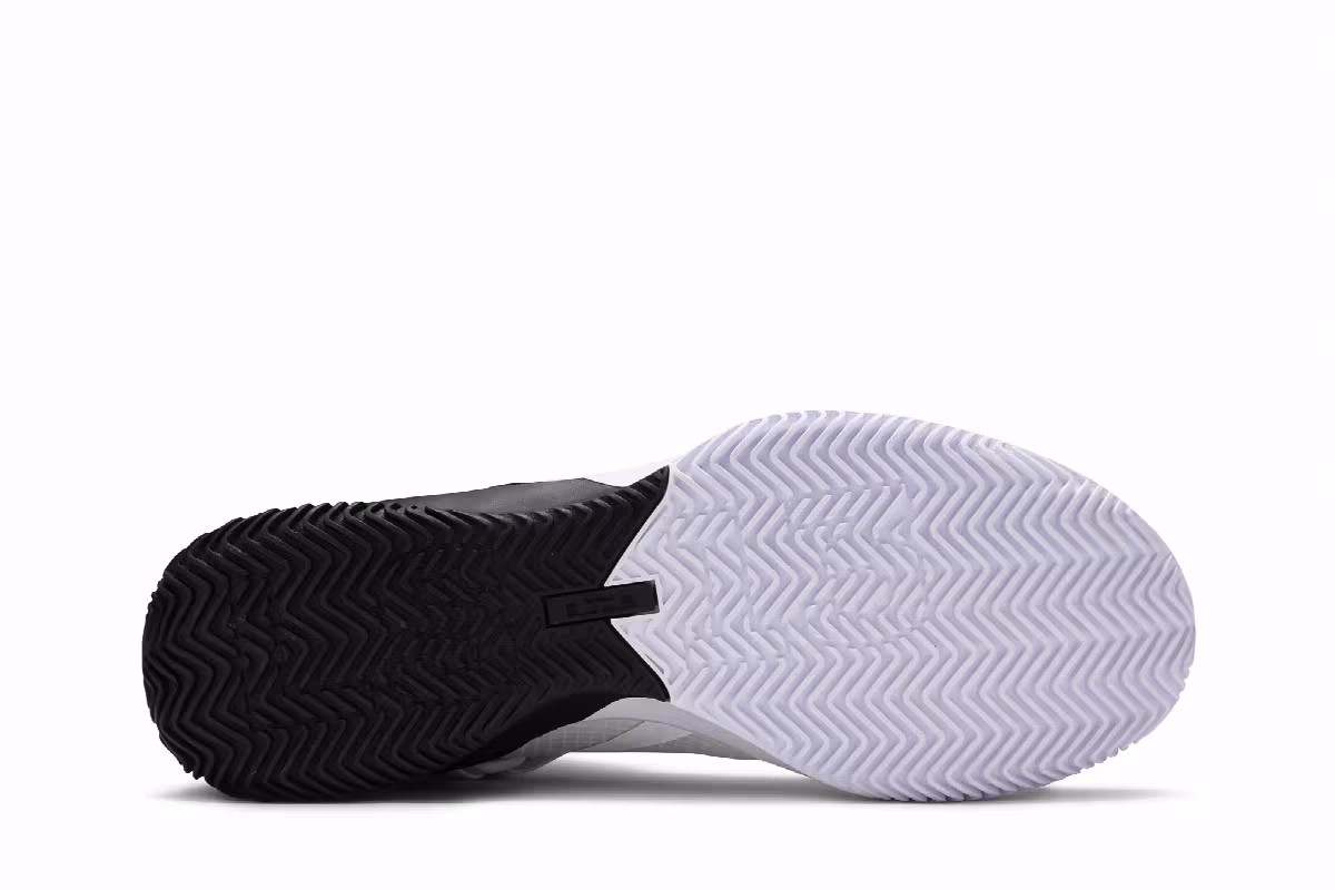 Nike LeBron Soldier 13 SFG White Black, view 5