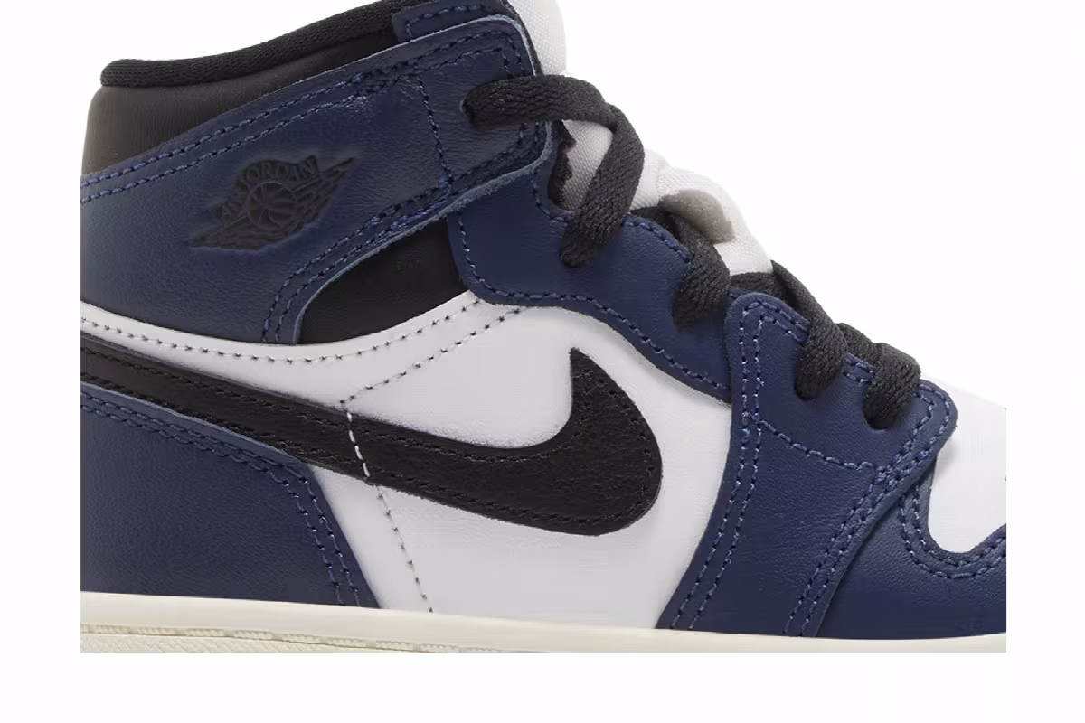 Air Jordan 1 High OG TD Midnight Navy, view 3