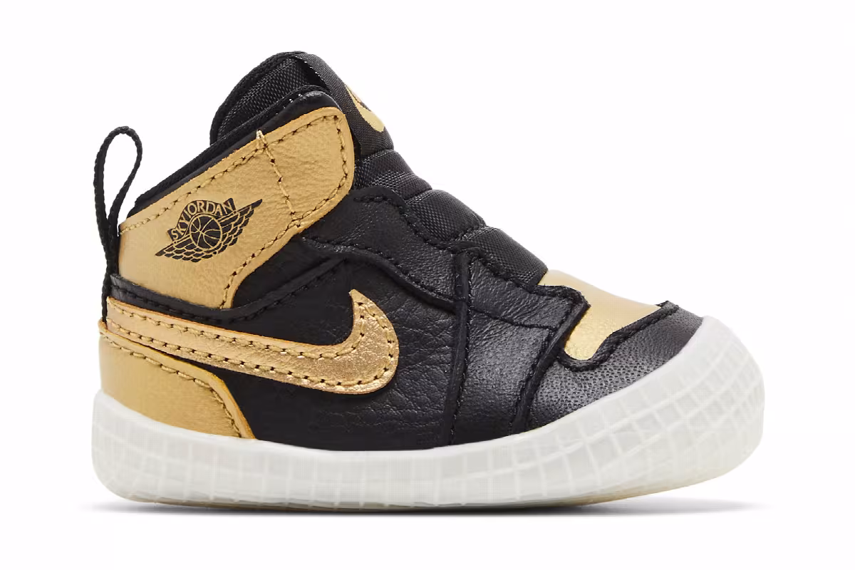 Air Jordan 1 High OG CB Black Gold, view 2