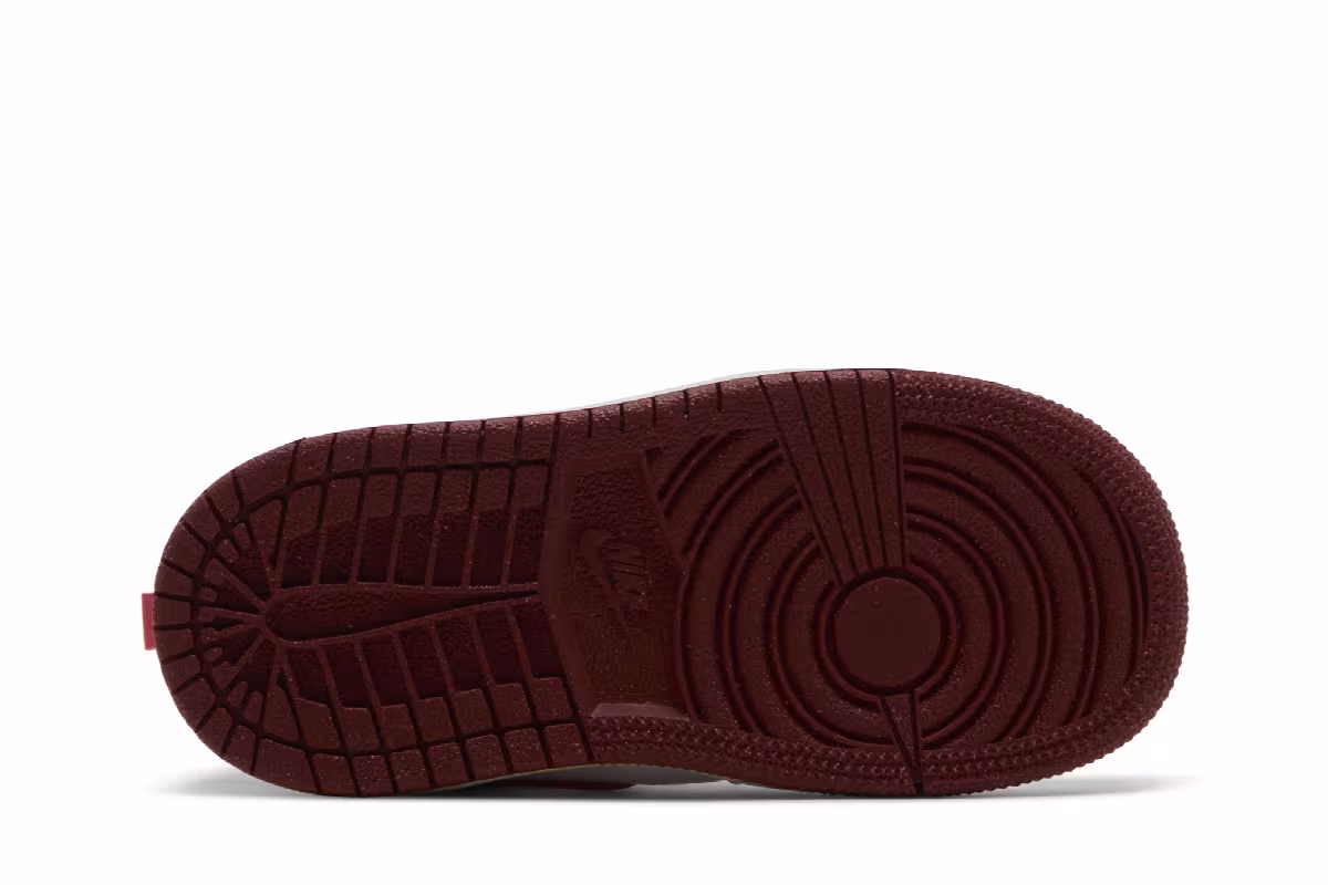 Air Jordan 1 Mid SE TD White Dune Red, view 5