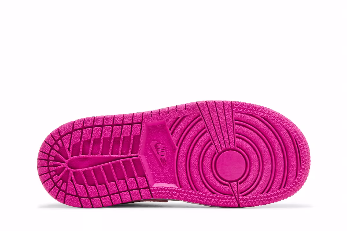 Air Jordan 1 Mid TD Fire Pink, view 5