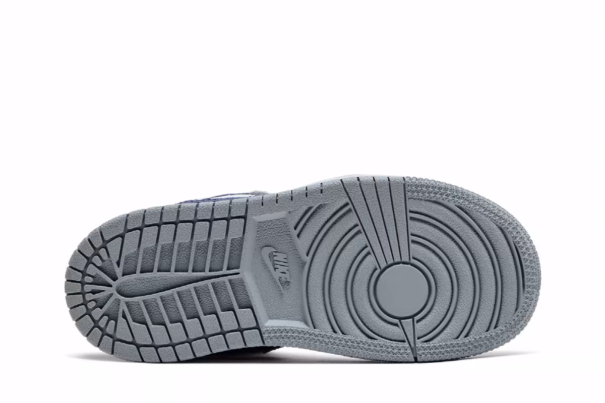 Air Jordan 1 Mid TD Wolf Grey Midnight Navy, view 5