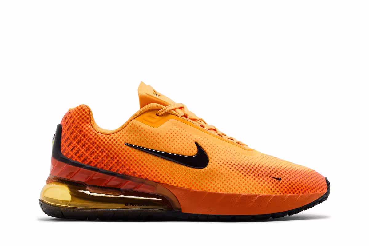 Nike Air Max Phoenix Total Orange, view 2