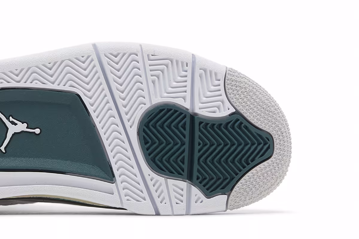 Air Jordan 4 GS Oxidized Green, view 6
