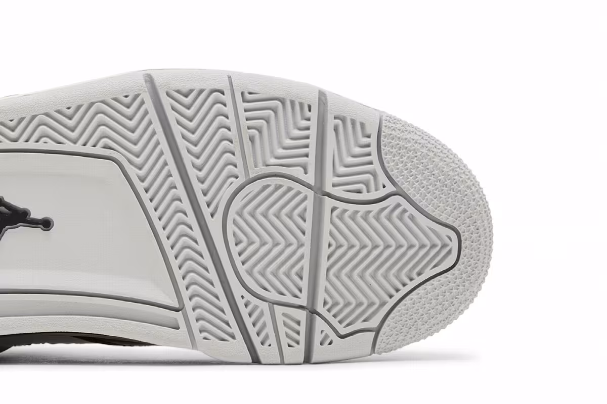 Air Jordan 4 GS Platinum Gold, view 6