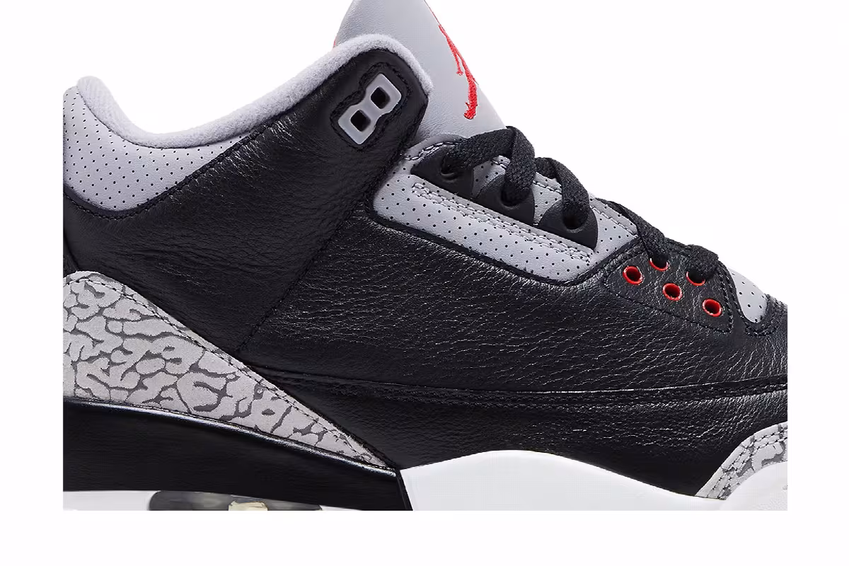 Air Jordan 3 OG Black Cement 2024, view 3