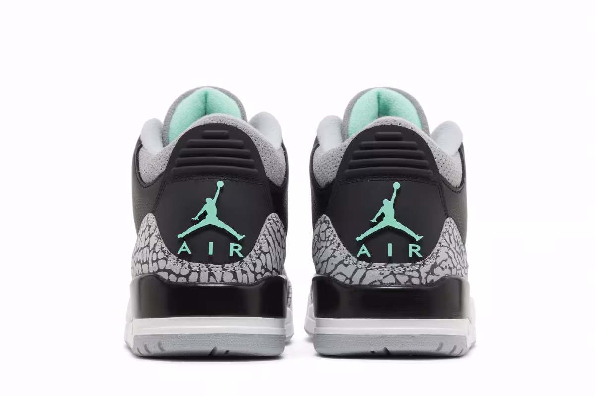 Air Jordan 3 Green Glow, view 7