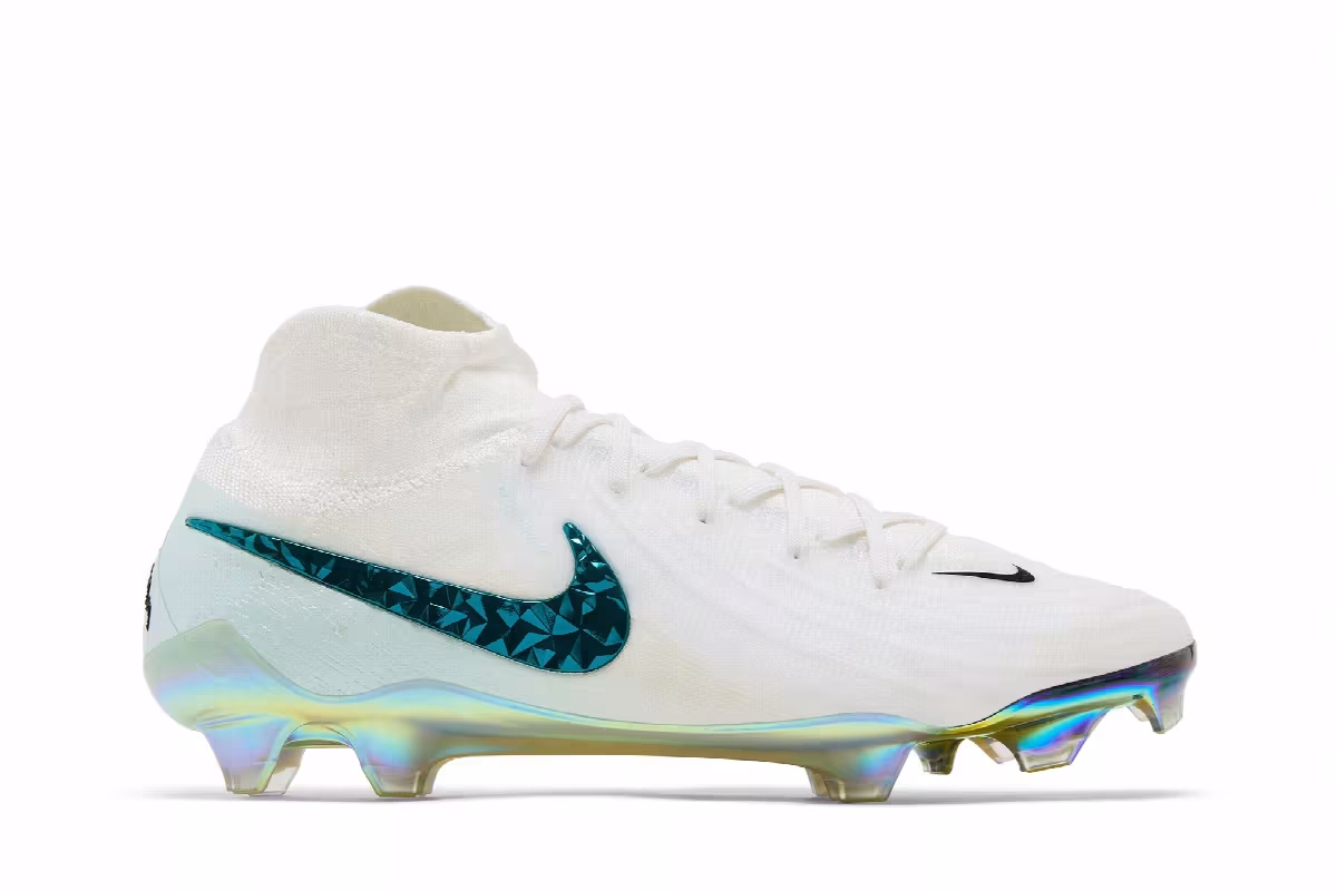 Nike Phantom Luna 2 Elite AS FG Chromatic Pack, view 2