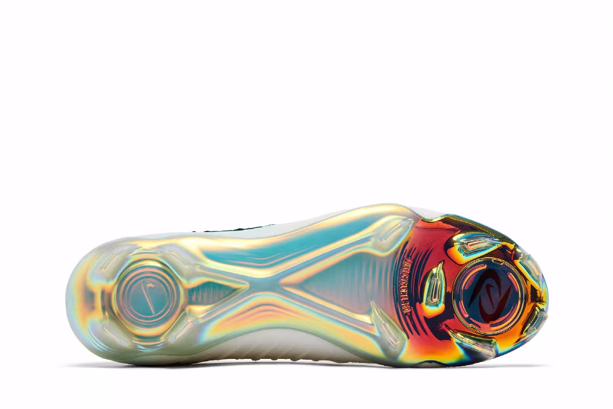 Nike Phantom Luna 2 Elite AS FG Chromatic Pack, view 5