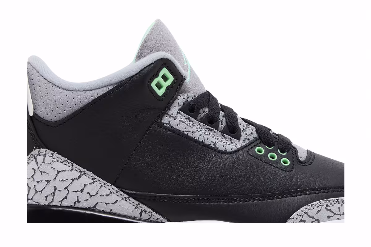 Air Jordan 3 GS Green Glow, view 3