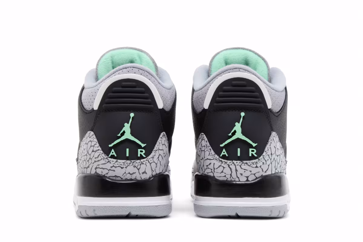Air Jordan 3 GS Green Glow, view 7