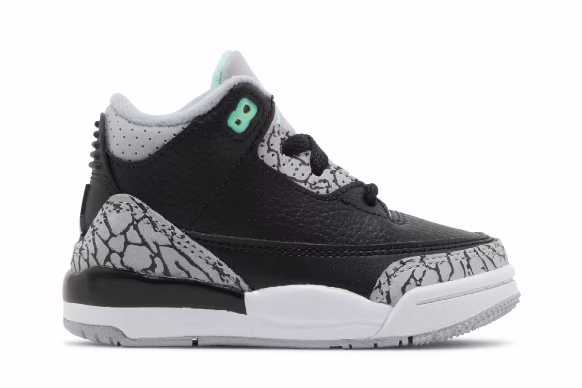 Air Jordan 3 TD Green Glow, view 2