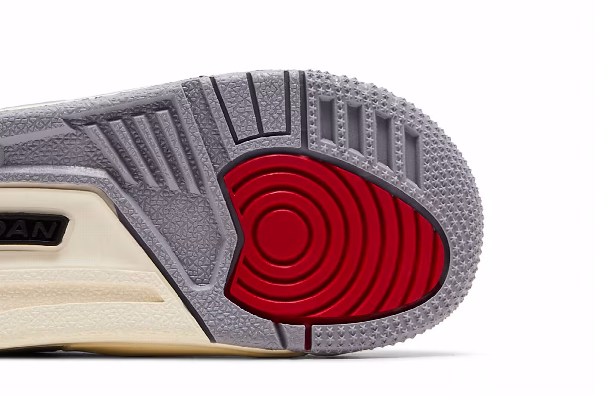 Air Jordan 3 TD Cement Grey, view 6