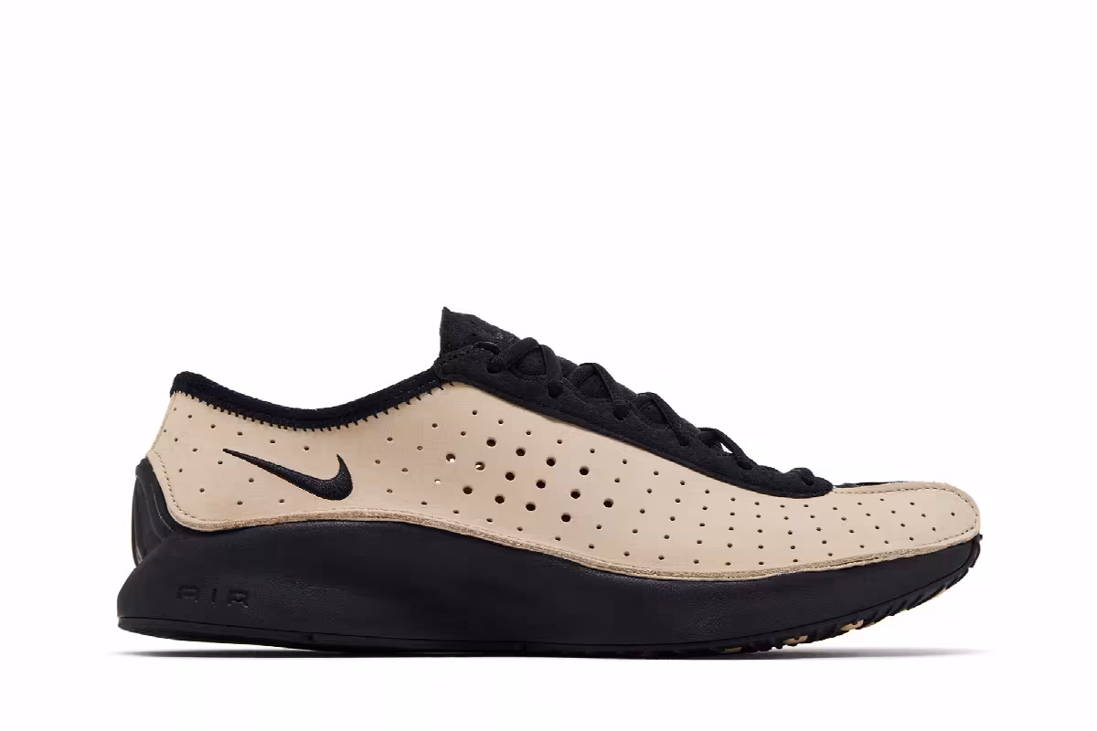 Nike Women's Air Superfly Line Black, view 2